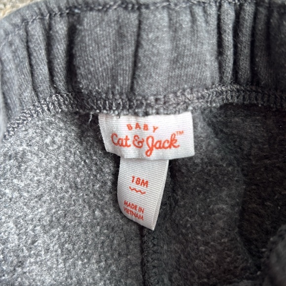 Gray sweatpants toddler boy 18 months Cat & Jack brand - Picture 2 of 3
